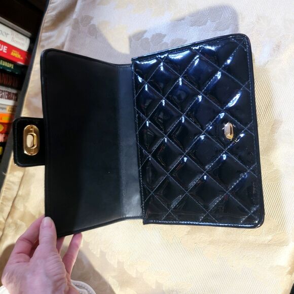 Classic Giani Bernini Handbag Black Patent Leather Gold Chain Shoulder strap NEW - Picture 15 of 16